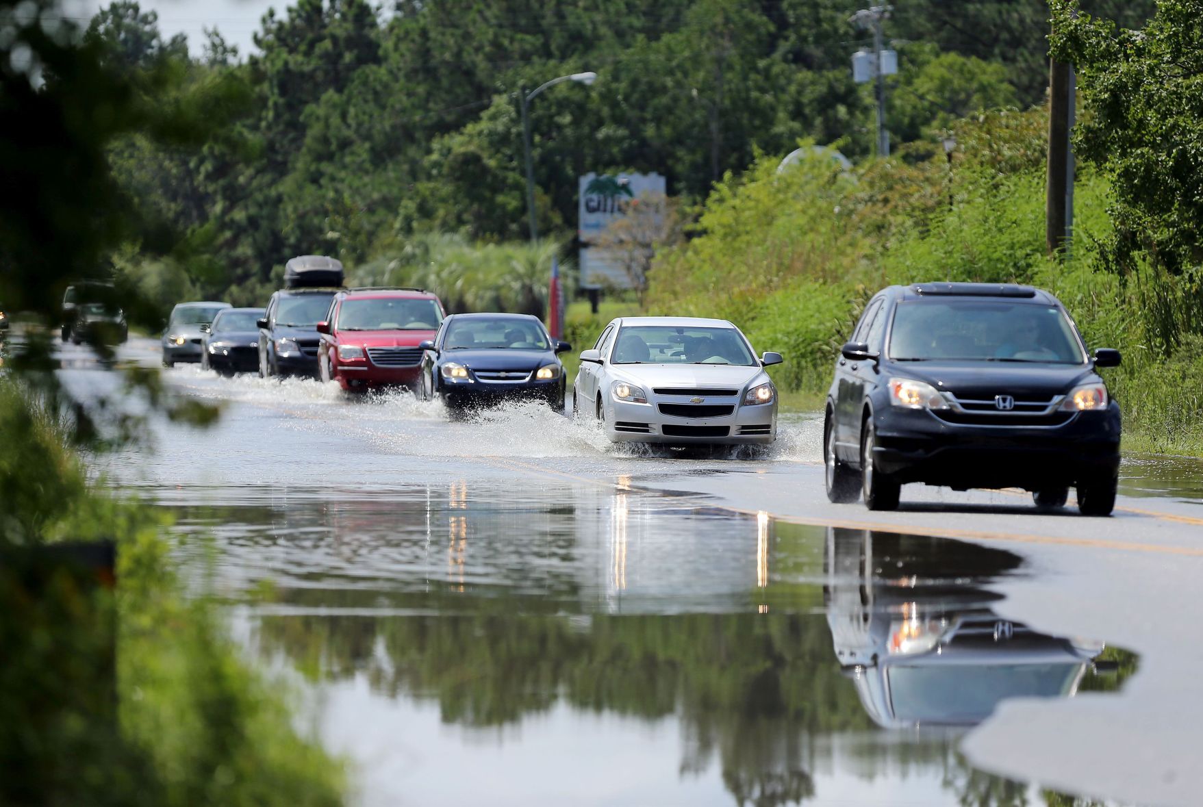 Main Road flooding snarls traffic (copy)